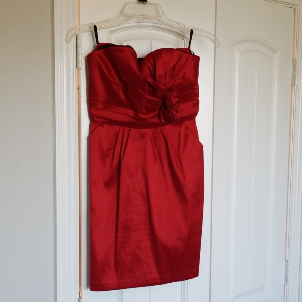 Formal Strapless Dress w/Pockets